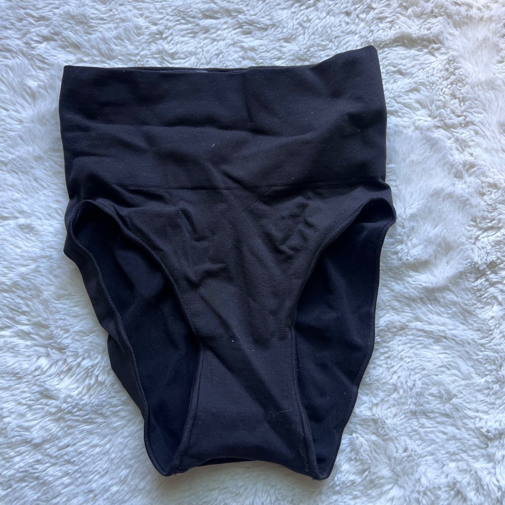 SKIMS Core Control Brief Black High Waisted Shapewear Size XXS/XS SN-MTB-0189